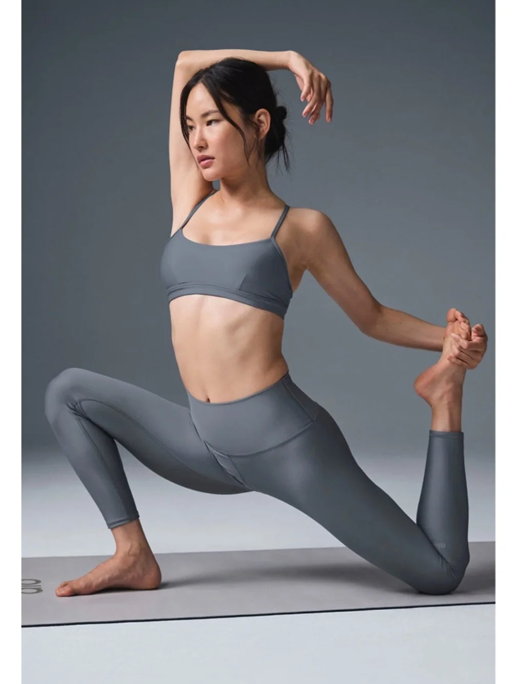 Alo Airlift Legging in Steel Grey 7/8 Size XS